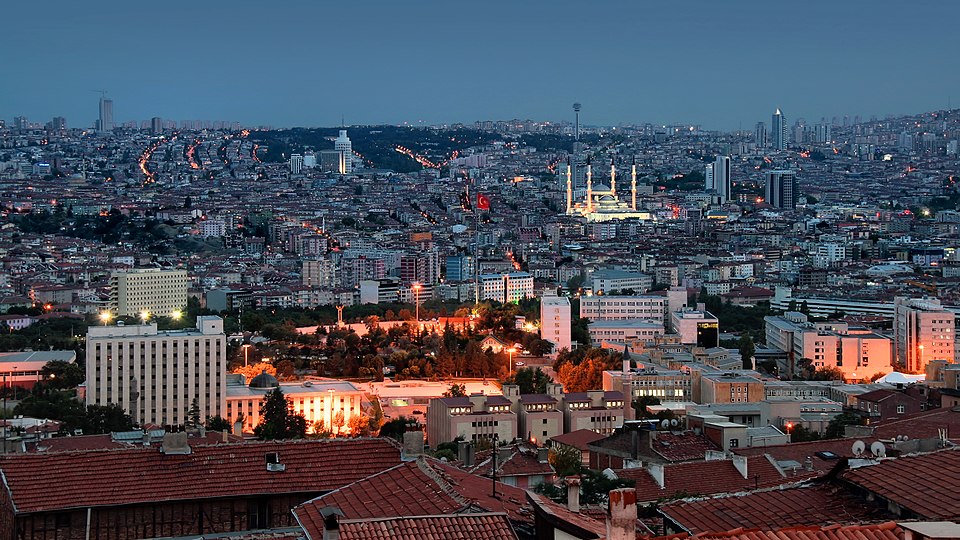 Yeni Ziyaretçiler İçin: Ankara Eskort Rehberi 2025